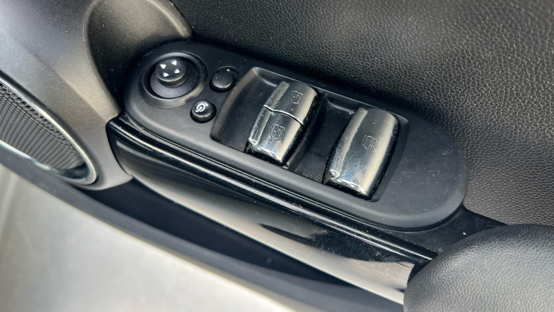 MINI Convertible 2.0 Cooper S Exclusive II 2dr Auto Petrol Convertible